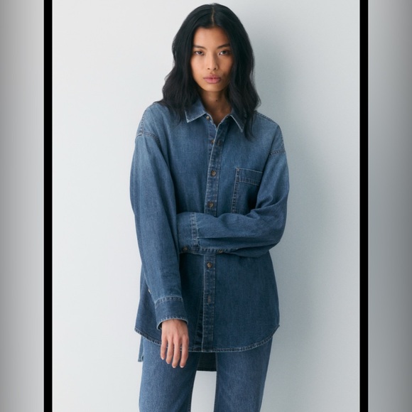 Aritzia Denim Forum Oversized 80’s denim Button Down Shirt Denim Button-Up Shirt - Picture 3 of 4